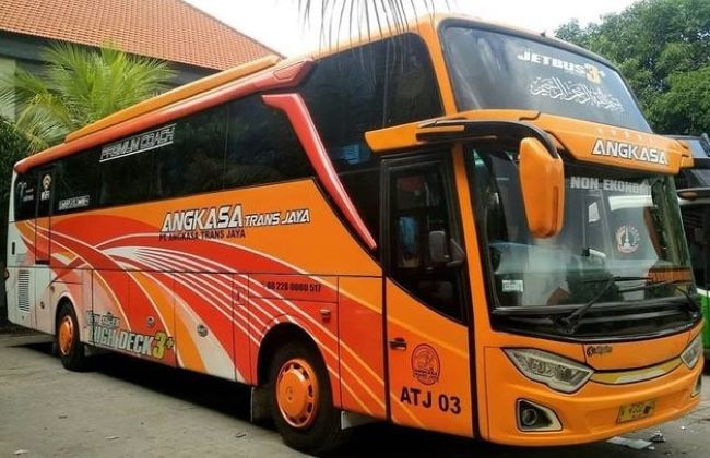 Angkasa Trans Jaya Bus Surabaya Bali - Photo by RedBus