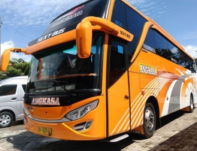 Angkasa Trans Jaya Bus Surabaya Denpasar - Photo by Bus Pariwisata