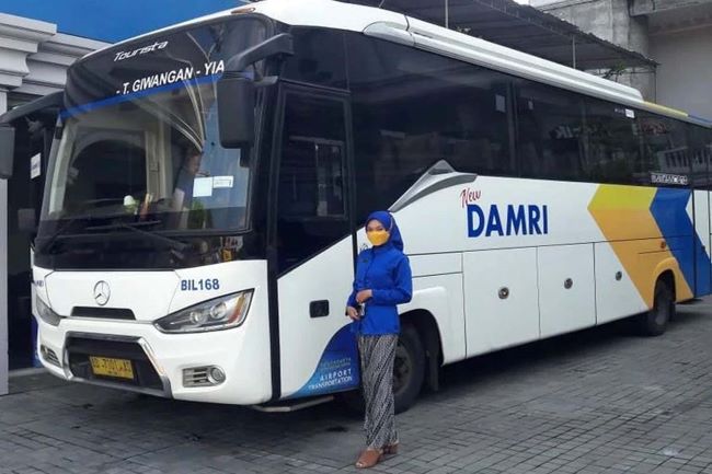 Damri Bus Jogja Magelang - Photo by Djogja Info