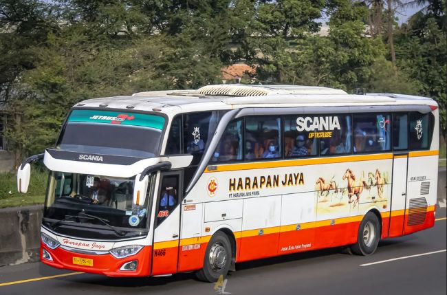 Harapan Jaya Bus Surabaya Semarang - Photo by Agen Perjalanan