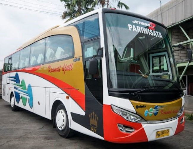 Kramat Djati Bus Jogja Bali - Photo by Bus Pariwisata Panorama