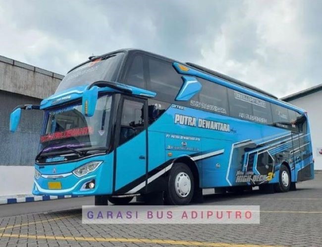 Putra Dewantara Ayu Bus Semarang Malang - Photo by Instagram